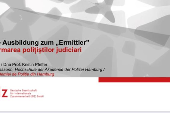 Schulungsunterlagen über die Ausbildung der Kriminalpolizei in Hamburg (in rumänischer Sprache)