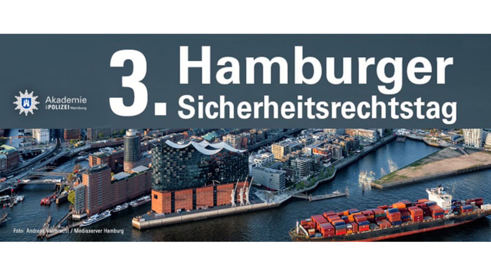 Luftaufnahme von der Hafencity mit dem Schriftzug 3. Hamburger Sicherheitsrechtstag 